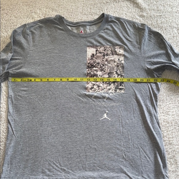 👕 EUC Nike Air Jordan Dri-FIT Long Sleeve Shirt – Gray, Size Large - Picture 4 of 9